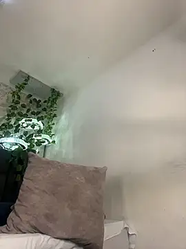 Angel Khouri online show from 12-18-25, 04:29