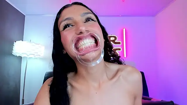 miss   evangeline online show from 02-03-26, 06:40