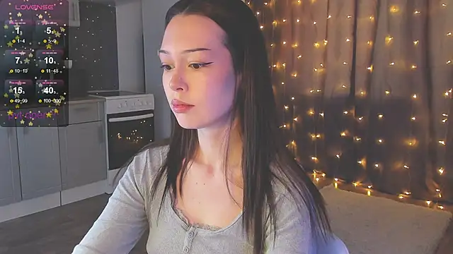 kittenrisha online show from 12-20-25, 05:14