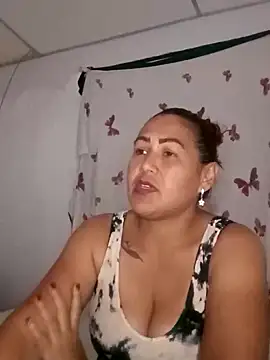 Snapshot of Abigail_BigTits chatting on 01-21-25, 03:59 Abigail BigTits online show from 01-21-25, 03:59