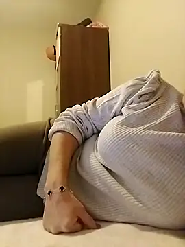 Snapshot of derya35 chatting on 02-15-25, 03:06 derya35 online show from 02-15-25, 03:06