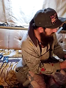 StruggleSnuggles online show from 10-24-25, 03:36