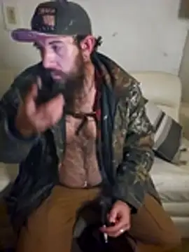 StruggleSnuggles online show from 11-10-25, 01:04