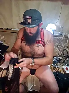 StruggleSnuggles online show from 11-18-25, 09:03