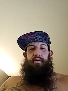 StruggleSnuggles online show from 12-18-25, 03:56