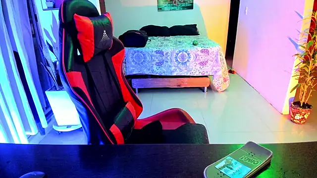 Adam Valenciia online show from 11-09-25, 04:00