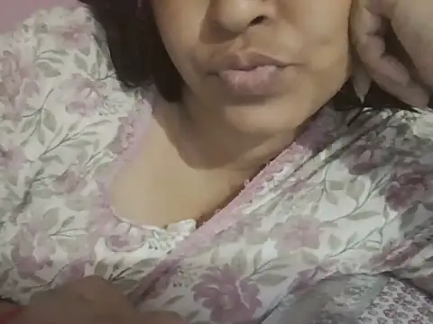 Hot-shanvi online show from 04-24-26, 11:23