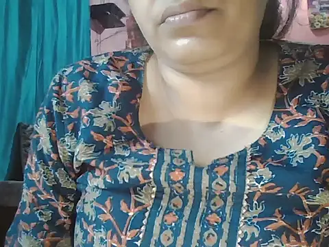 Snapshot of Hot-shanvi chatting on 04-28-26, 02:27 Hot-shanvi online show from 04-28-26, 02:27