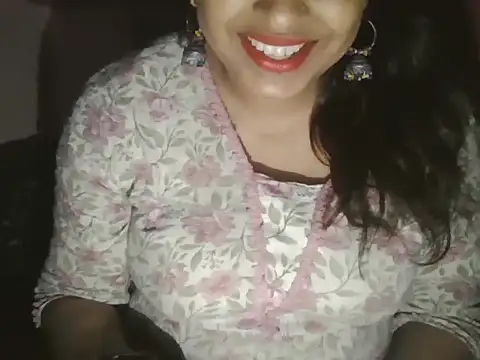Snapshot of Hot-shanvi chatting on 04-30-26, 11:42 Hot-shanvi online show from 04-30-26, 11:42