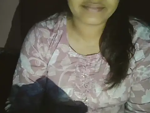 Snapshot of Hot-shanvi chatting on 05-08-26, 12:27 Hot-shanvi online show from 05-08-26, 12:27