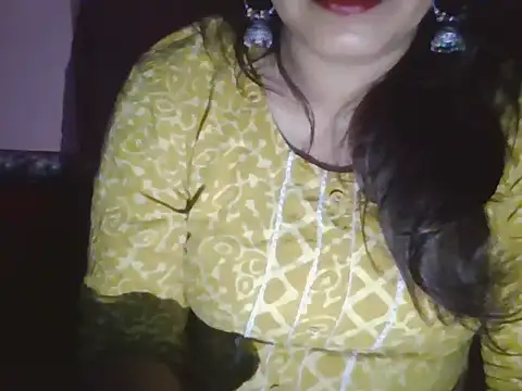 Snapshot of Hot-shanvi chatting on 05-17-26, 11:23 Hot-shanvi online show from 05-17-26, 11:23