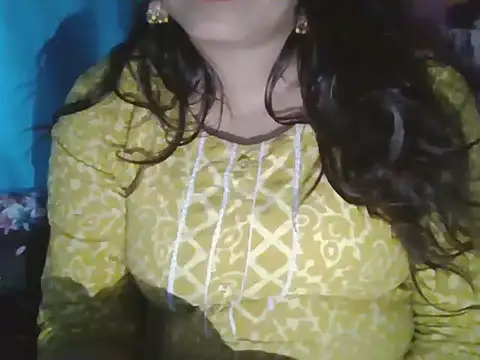 Snapshot of Hot-shanvi chatting on 06-01-26, 11:34 Hot-shanvi online show from 06-01-26, 11:34