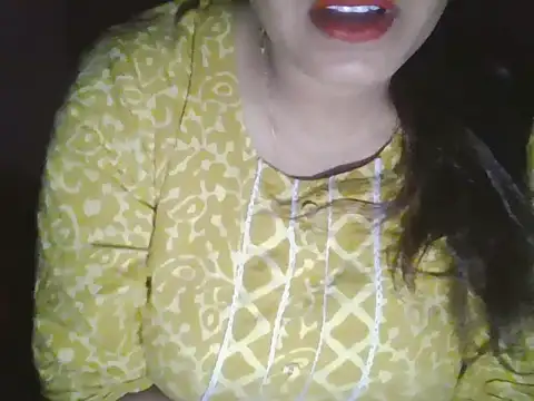 Snapshot of Hot-shanvi chatting on 06-05-26, 11:54 Hot-shanvi online show from 06-05-26, 11:54