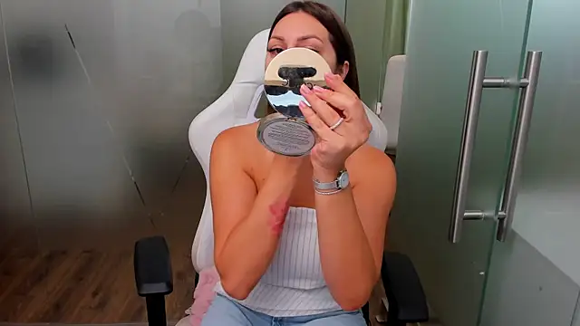 claraxjoyy online show from 06-10-26, 05:18