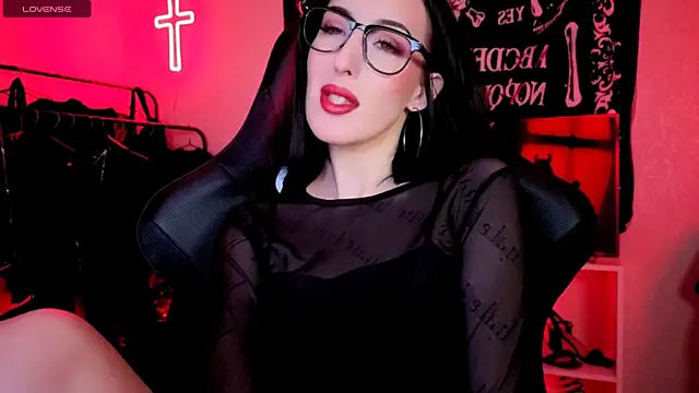 Snapshot of Miss_Alice__ chatting on 05-26-26, 11:34 Miss Alice online show from 05-26-26, 11:34
