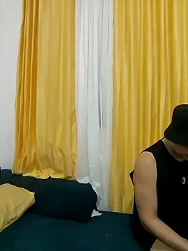 Snapshot of Lian_Noath chatting on 01-07-25, 07:10 Lian Noath online show from 01-07-25, 07:10