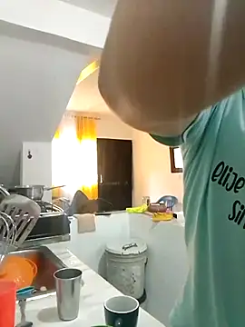 Snapshot of Lian_Noath chatting on 02-18-25, 01:00 Lian Noath online show from 02-18-25, 01:00