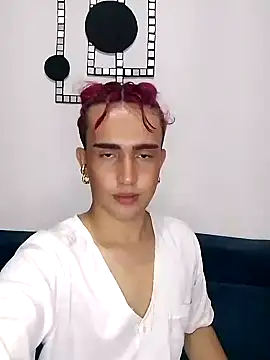 Snapshot of Lian_Noath chatting on 02-26-25, 11:04 Lian Noath online show from 02-26-25, 11:04