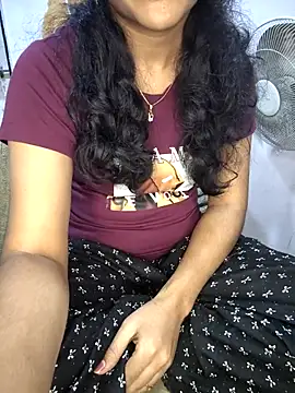 lovelygirl4567 online show from 11-13-25, 03:33