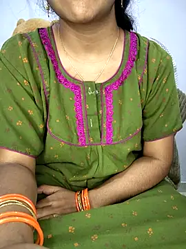 lovelygirl4567 online show from 11-18-25, 05:06