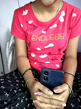 lovelygirl4567 online show from 02-01-26, 10:58