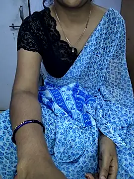 lovelygirl4567 online show from 02-11-26, 05:51