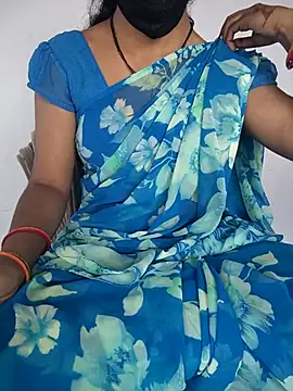 lovelygirl4567 online show from 03-11-26, 04:40