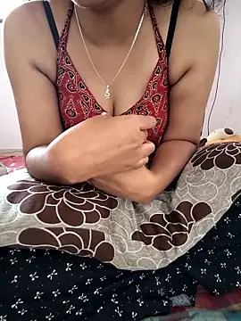 lovelygirl4567 online show from 04-07-26, 05:30