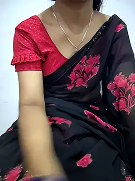 lovelygirl4567 online show from 04-23-26, 03:25