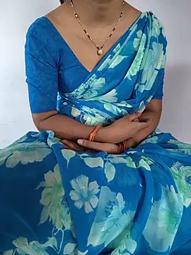 lovelygirl4567 online show from 06-11-26, 05:16