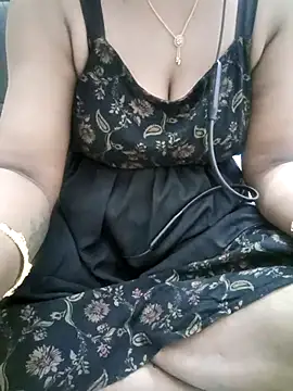 Snapshot of Tamil_Vishalini chatting on 01-09-26, 03:09 Tamil Vishalini online show from 01-09-26, 03:09