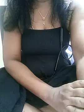 Snapshot of Tamil_Vishalini chatting on 02-21-26, 03:40 Tamil Vishalini online show from 02-21-26, 03:40