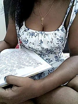 Tamil Vishalini online show from 04-25-26, 05:43