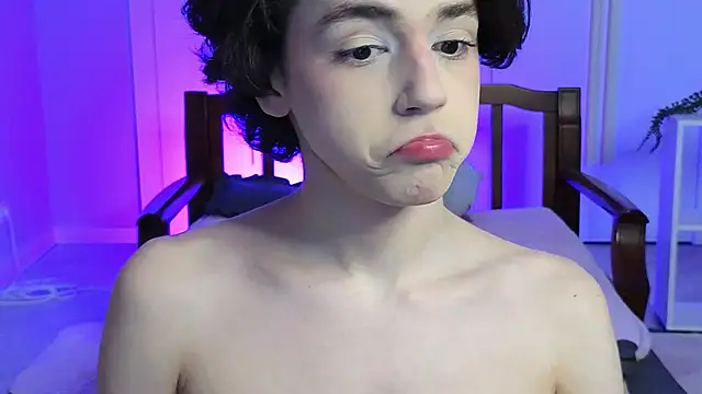 b0y fantasy online show from 01-04-25, 06:40