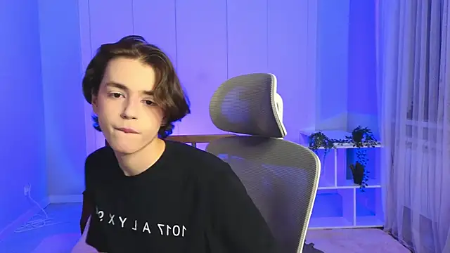 b0y fantasy online show from 01-13-25, 07:42