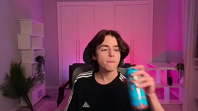 b0y fantasy online show from 02-06-25, 06:02