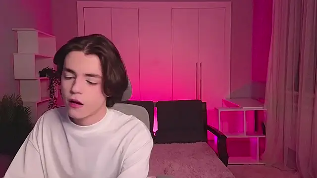 b0y fantasy online show from 02-10-25, 05:52