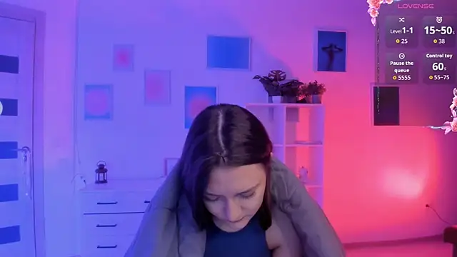 MiaVixxen online show from 12-18-25, 03:56