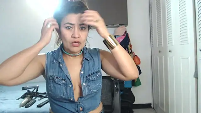 Snapshot of CamilaLix chatting on 03-06-25, 02:51 CamilaLix online show from 03-06-25, 02:51