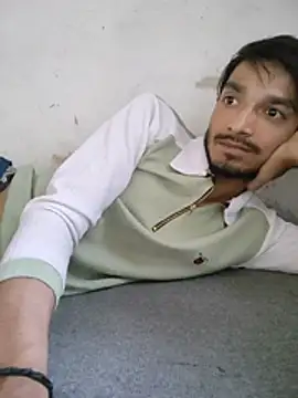 Snapshot of Tarun_0026 chatting on 06-07-26, 09:57 Tarun 0026 online show from 06-07-26, 09:57