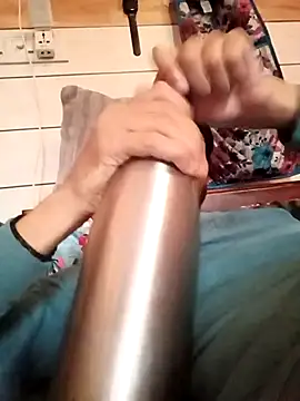 Snapshot of Tarun_0026 chatting on 07-04-26, 05:35 Tarun 0026 online show from 07-04-26, 05:35