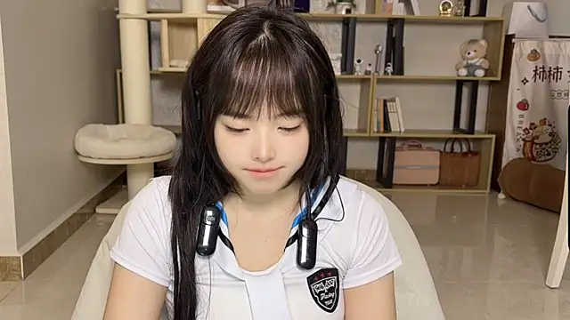 Chenjing0 online show from 10-05-25, 02:21