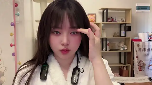 Chenjing0 online show from 02-24-26, 04:10