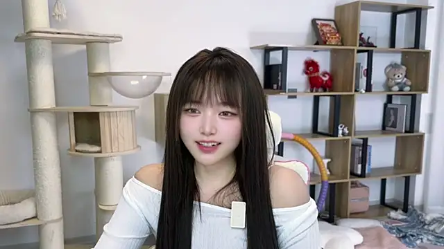 Chenjing0 online show from 04-23-26, 02:41