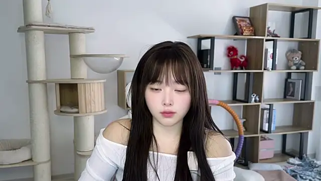 Chenjing0 online show from 04-24-26, 04:48