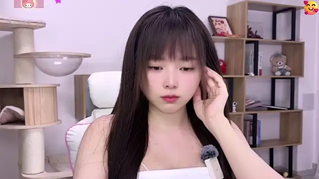 Chenjing0 online show from 06-12-26, 12:37