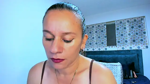 sofi saliva2511 online show from 10-27-25, 07:29