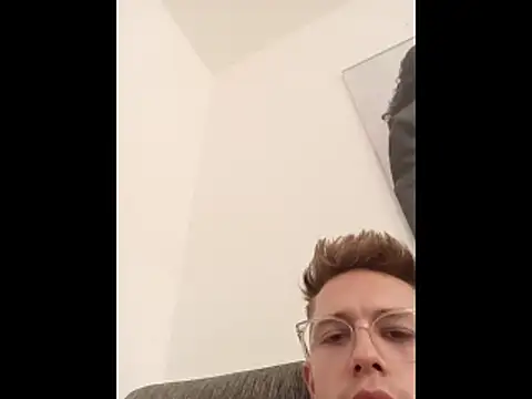 Snapshot of Hessebub chatting on 10-26-25, 10:15 Hessebub online show from 10-26-25, 10:15