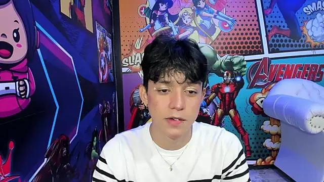 Snapshot of jisuscat chatting on 03-09-25, 03:01 jisuscat online show from 03-09-25, 03:01