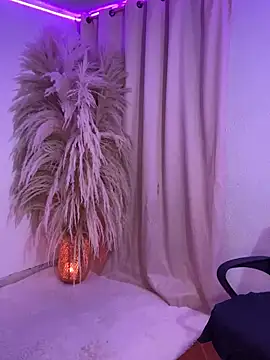 Snapshot of ariadna_cooper chatting on 09-11-25, 04:01 ariadna cooper online show from 09-11-25, 04:01